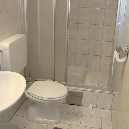 ファームステイ Schachengut