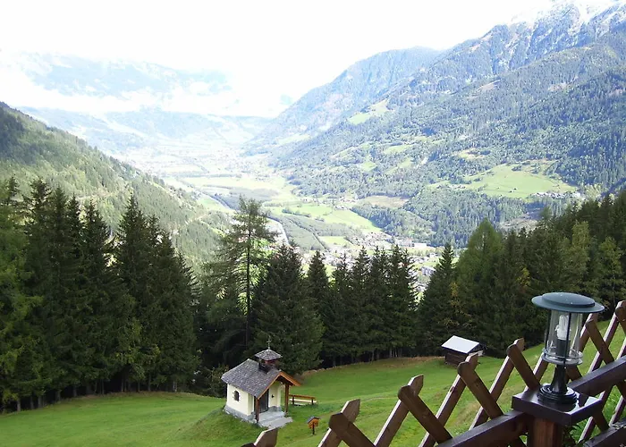 农家乐 斯卡岑古特酒店 *